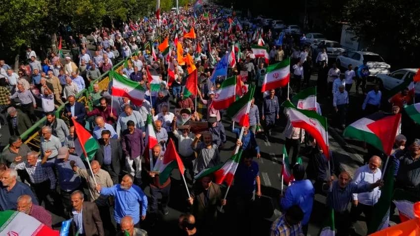 تحليل إخباري: إيران تفقد نفوذها الإقليمي والحوثيون آخر أوراقها المتبقية