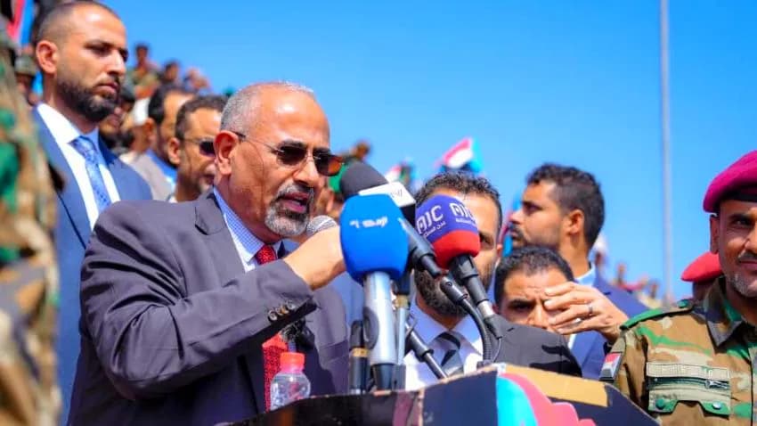 الزبيدي يجدد دعوته للانفصال وحلف حضرموت يصعد نحو "الحكم الذاتي"