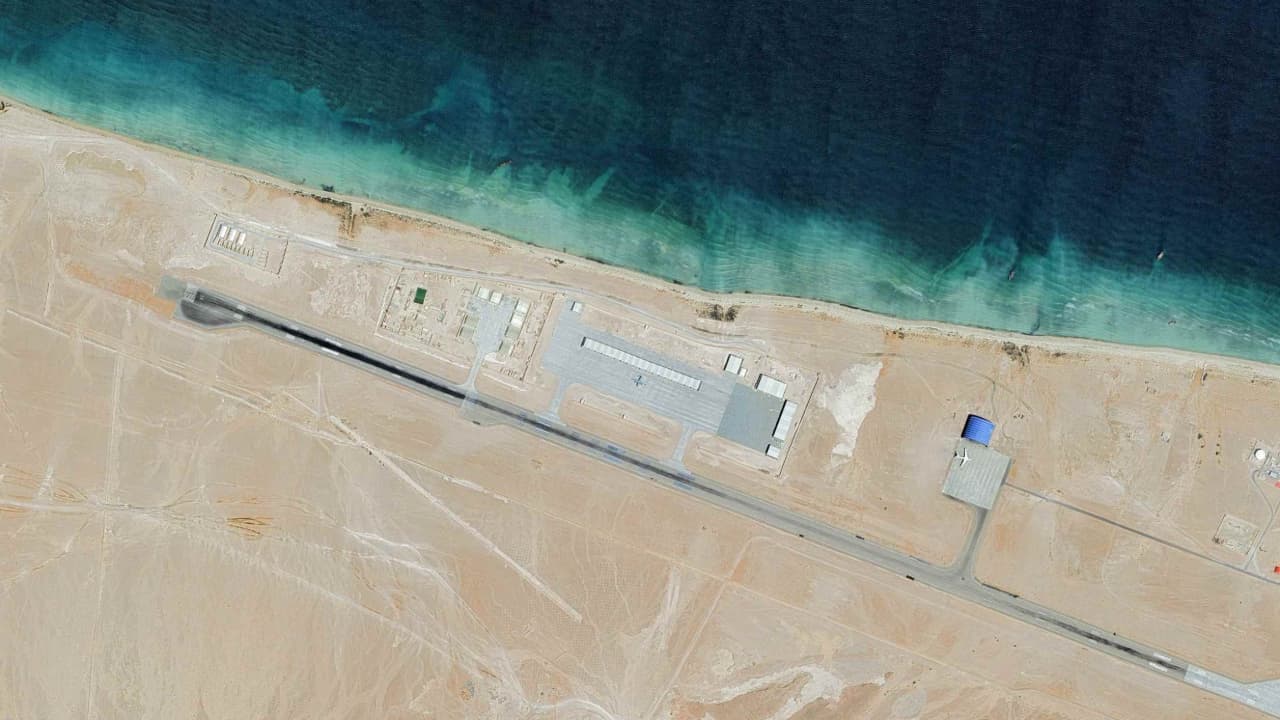 ميدل إيست آي: توسع غير مسبوق لشبكة القواعد الإماراتية حول البحر الأحمر وخليج عدن