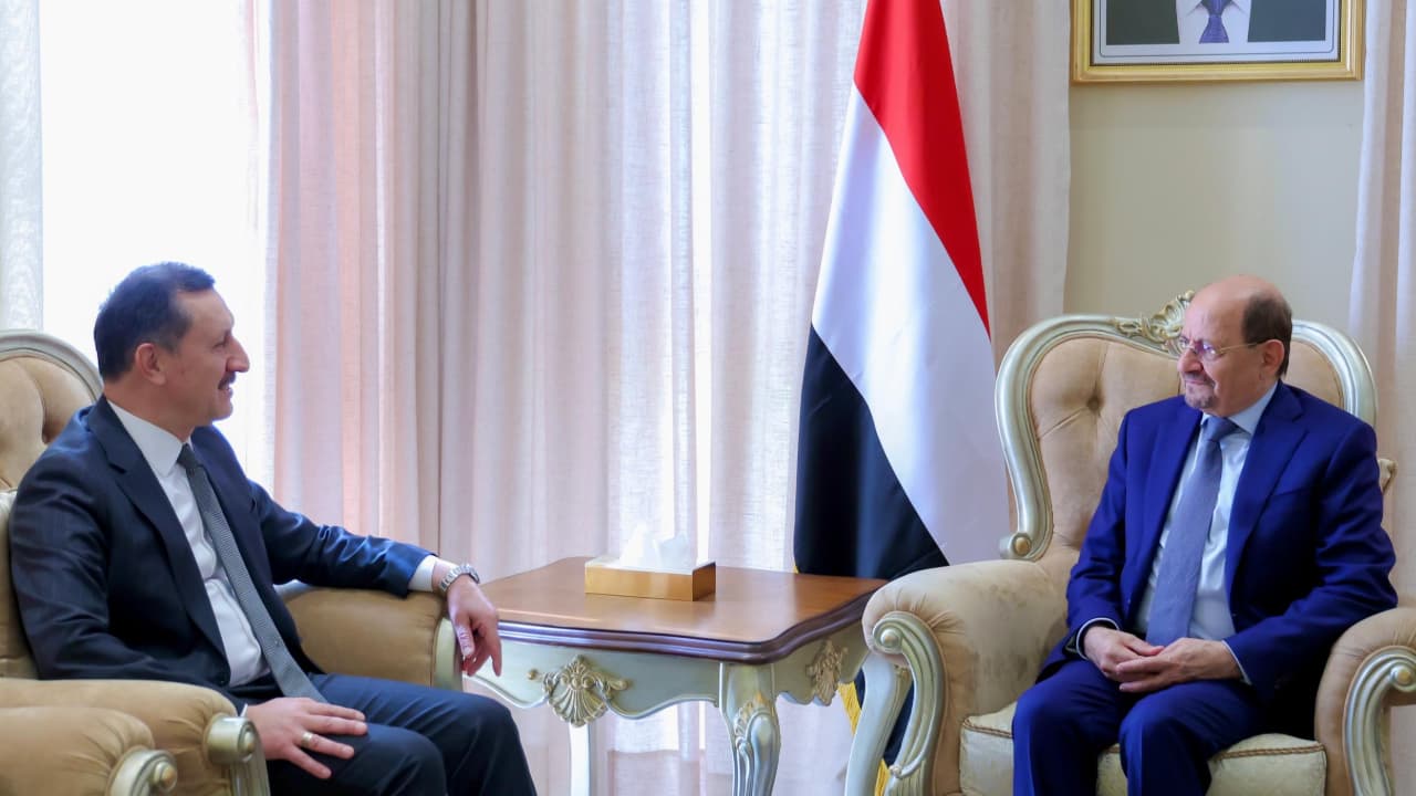في لقائه بالقائم بأعمال السفير.. الزنداني يشيد بالمواقف التركية الداعمة لليمن وشرعيته الدستورية