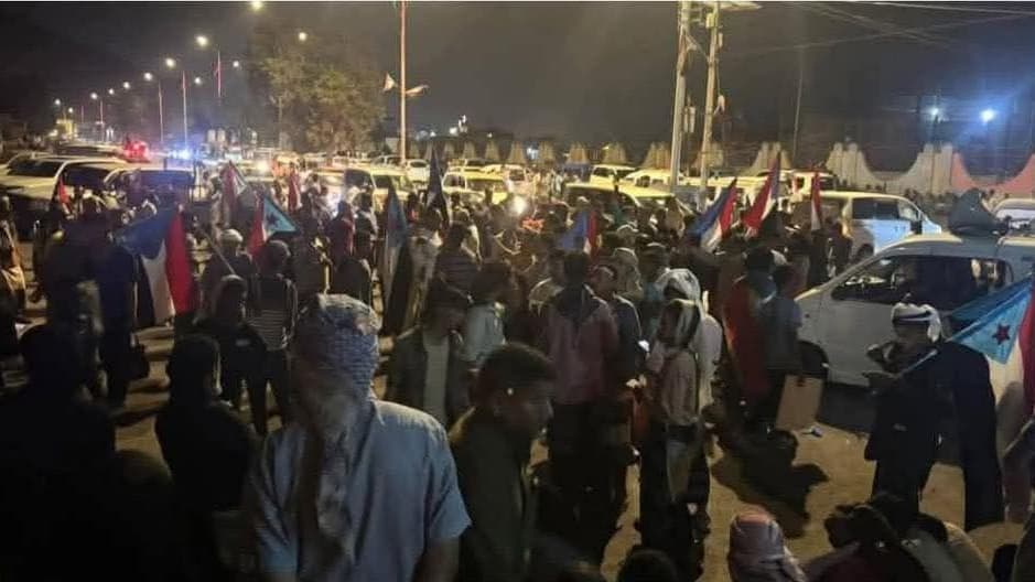 أمنية عدن: سنضرب بيد من حديد وسنلاحق كل المتورطين ومن حرّضهم