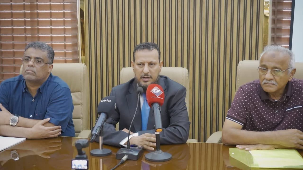 محافظ عدن: نقل القوات العسكرية خارج المدينة وتفعيل العمل المؤسسي أولويات المرحلة المقبلة