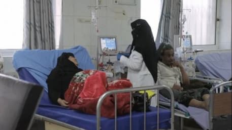 منظمة الصحة العالمية تحذر من انهيار وشيك للقطاع الصحي في اليمن