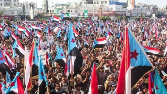 سلطات عدن تنقل موقع فعالية احتجاجية إلى ساحة العروض وتحذر من الفوضى