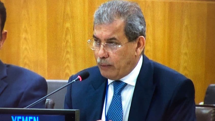 الحكومة اليمنية تربط أي تسوية سياسية باستعادة الدولة وحصر السلاح