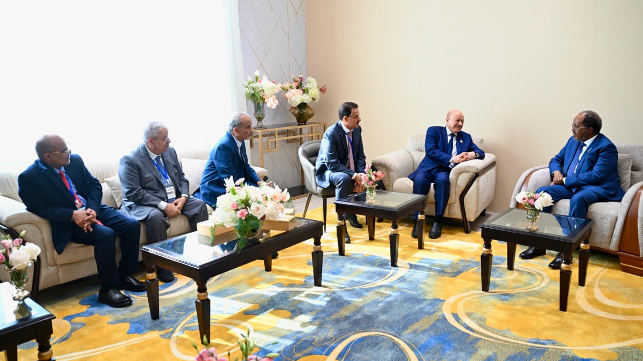 اليمن والصومال..تنسيق لمواجهة التهديدات المليشياوية العابرة للحدود