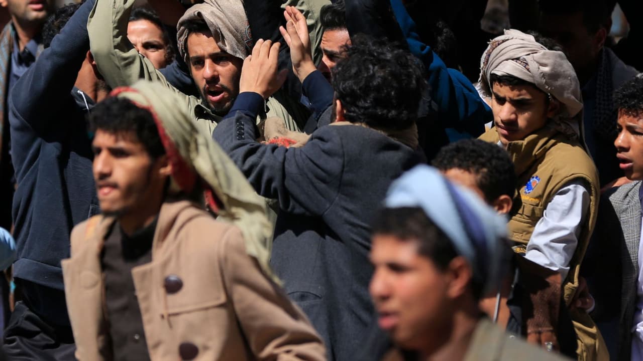 مركز حقوقي: الحوثيون يخفون مواطنا في صنعاء بسبب نشاطه الدعوي