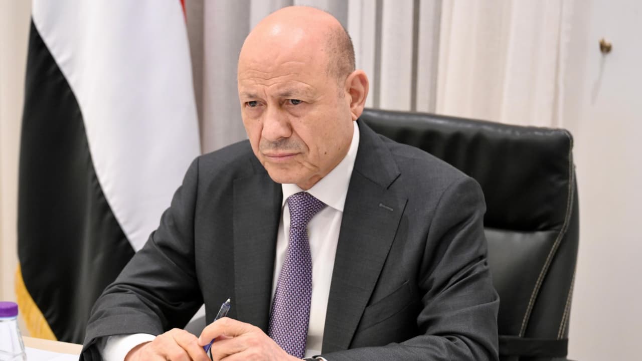 الرئيس العليمي يؤكد دعم الدولة الكامل لتنفيذ اتفاق تبادل المحتجزين