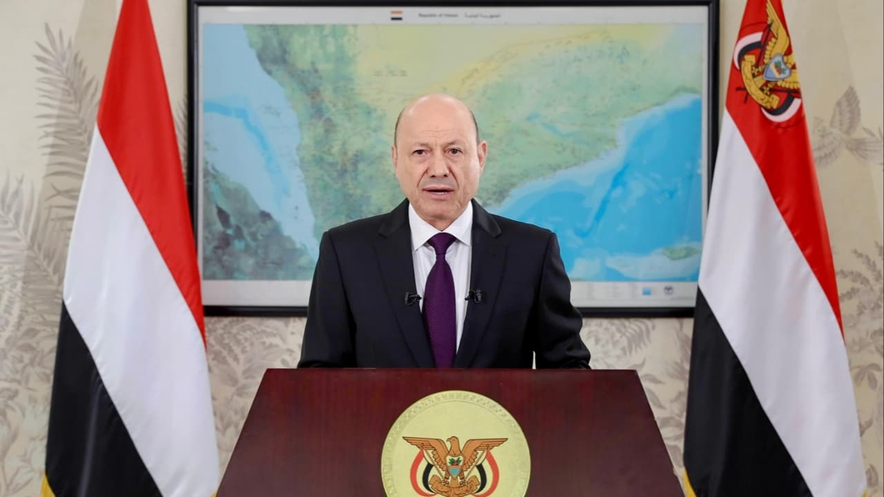 العليمي يدعو إلى وحدة الصف ويتعهد بالإصلاحات والحلول الجذرية لأزمة الكهرباء