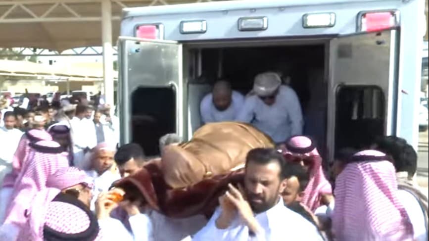 بجنازة غلبت عليها البساطة.. اليمنيون يشيعون الرئيس هادي إلى مقبرة الملوك في الرياض