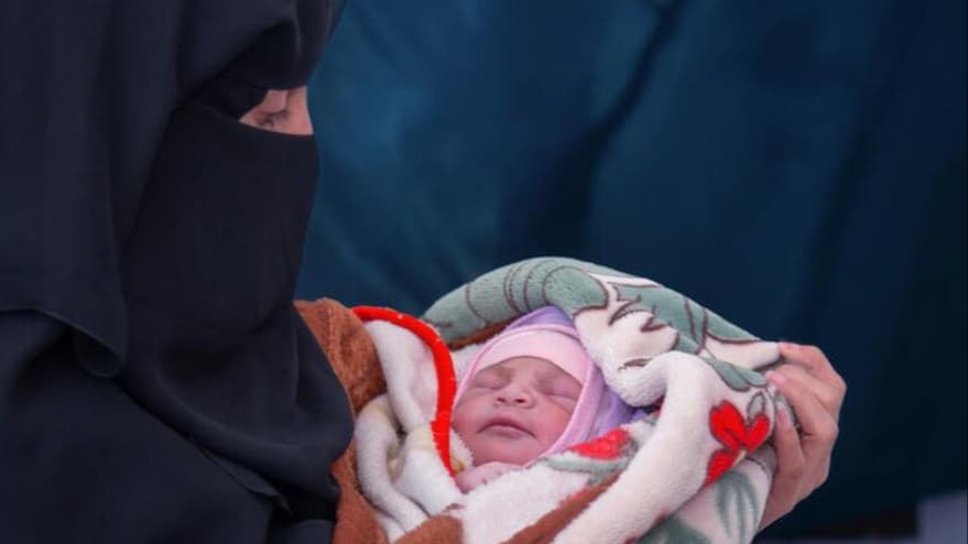 أزمة اليمن "المنسية".. النساء يدفعن ثمنا باهظا نتيجة الحرب وتقليص التمويل الإنساني