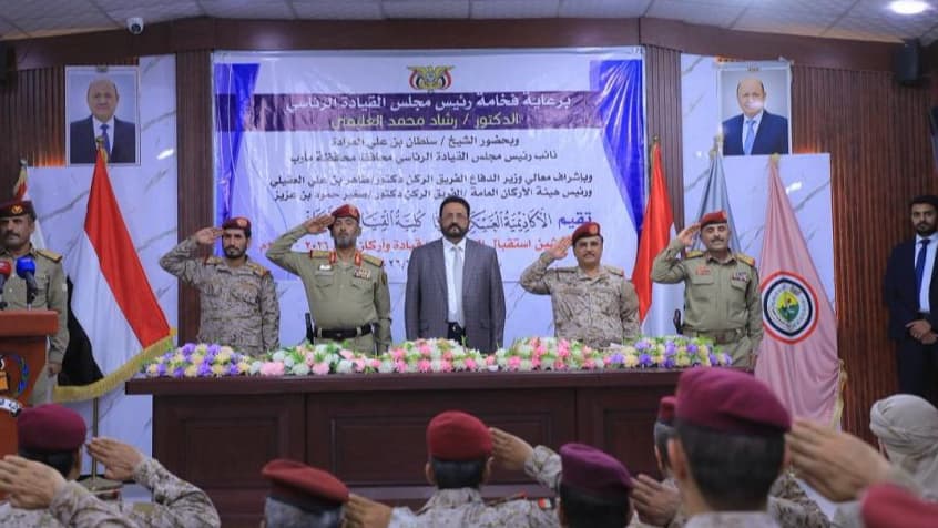 العرادة: بناء جيش وطني محترف خيار استراتيجي لحماية الدولة