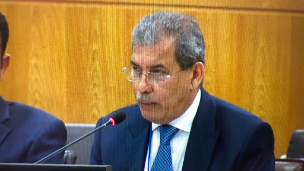 اتهمت الزبيدي بالتمرد والخيانة.. الحكومة تطالب بموقف دولي حازم وتجفيف منابع تسليح الحوثيين