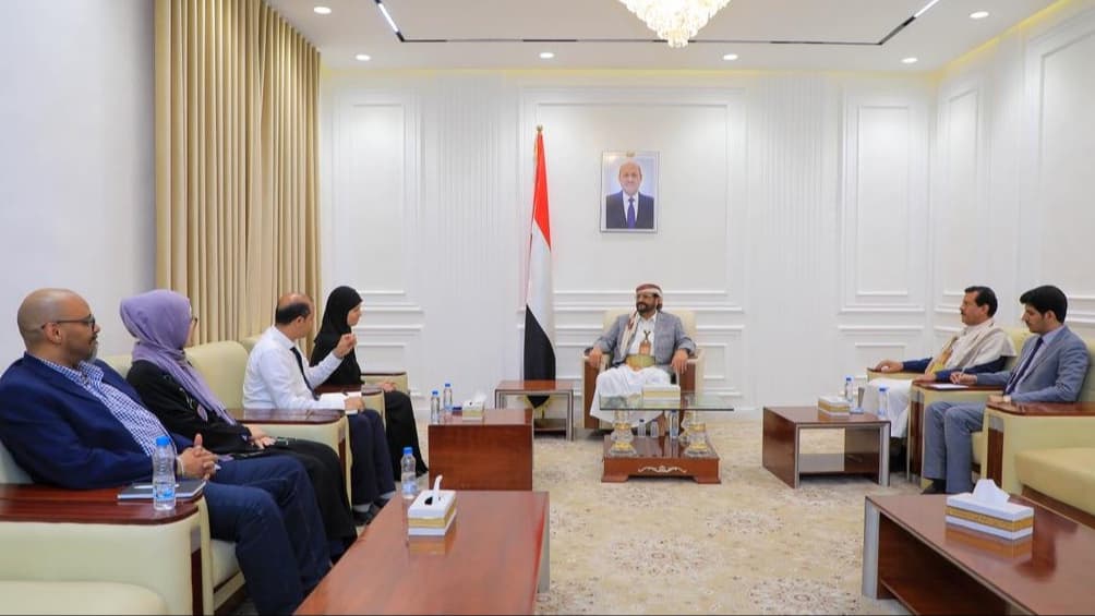 العرادة يبحث مع الصليب الأحمر الأوضاع الإنسانية في مأرب وتحديات النزوح المستمرة