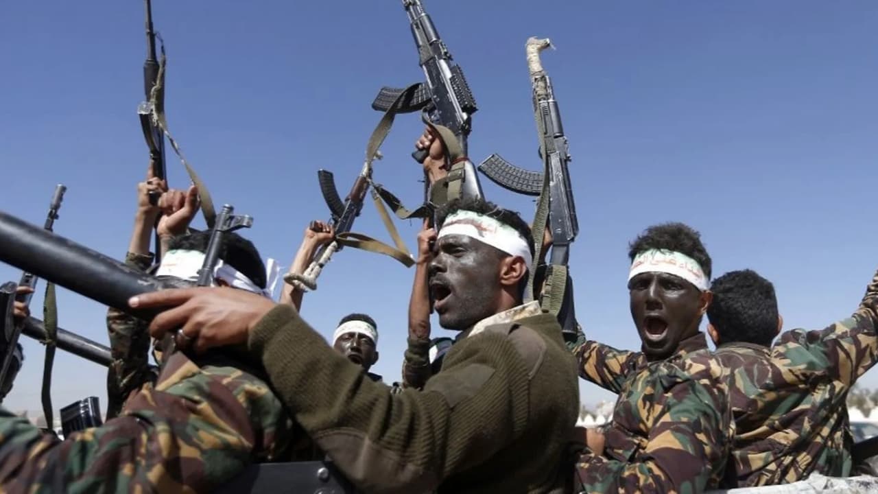 الحوثيون يعلنون التعبئة العامة لمواجهة القوات الحكومية والتحالف بقيادة السعودية
