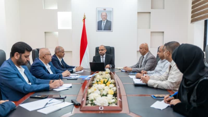 وزارة الاتصالات تناقش تطوير الأداء المؤسسي وخطط العمل القادمة ومواجهة التحديات الراهنة