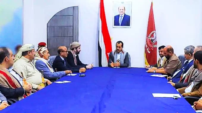 وزير الدفاع يناقش (متطلبات المرحلة) مع القيادات الأمنية في المحافظات غير المحررة