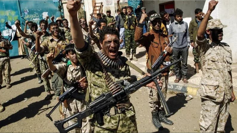 الحوثيون يجددون التهديد باستهداف مطارات وموانئ السعودية