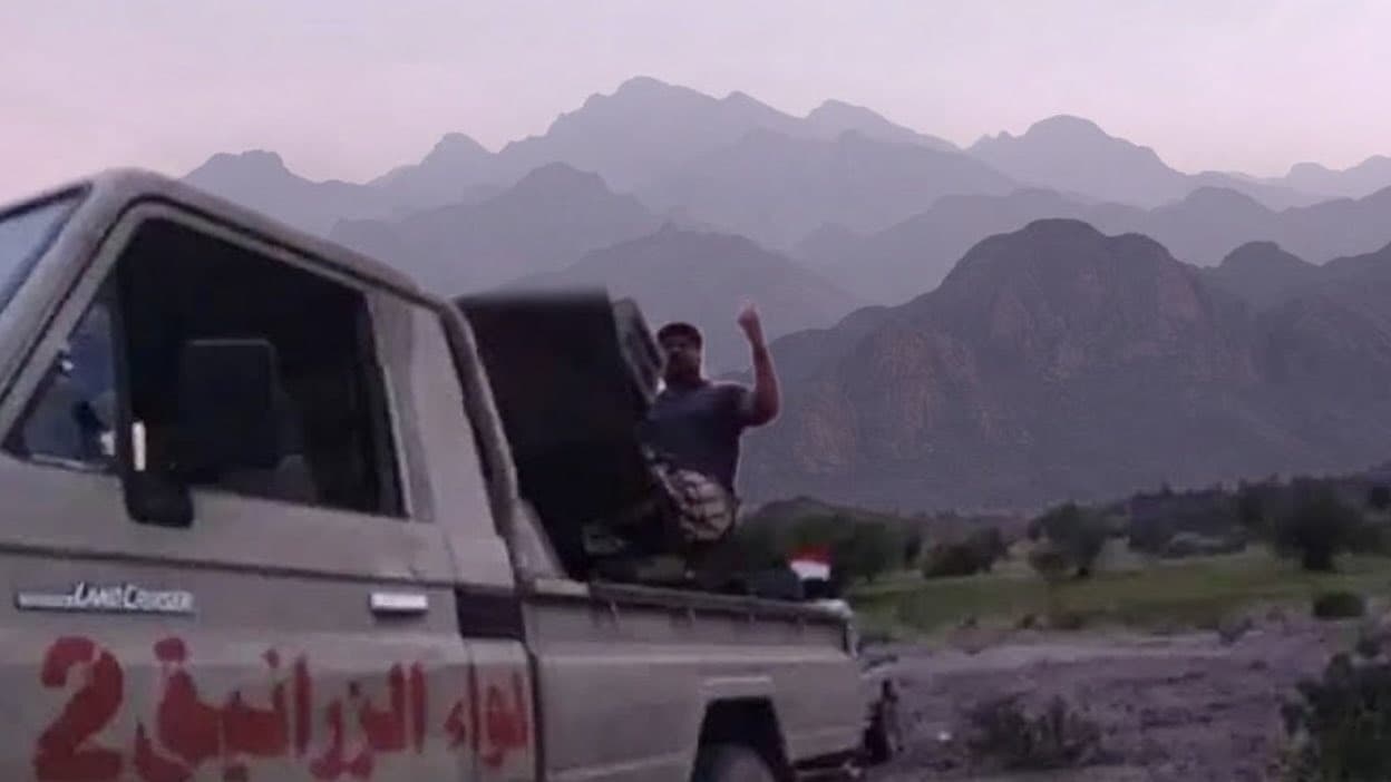 القوات المسلحة تُفشل هجوماً حوثياً على "جبل دباس" وتعزيزات عسكرية تصل تعز وتنديد باستهداف المدنيين