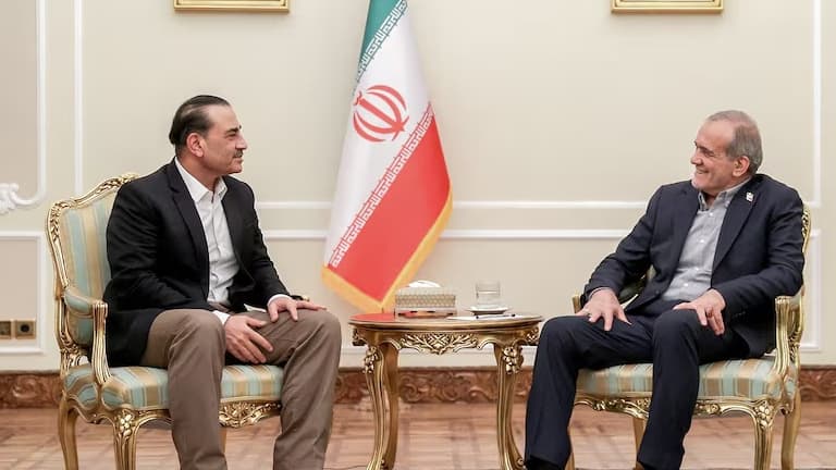 رويترز: باكستان نقلت تحذيرا سعوديا لـ إيران لكبح الحوثيين بعد مهاجمة المملكة