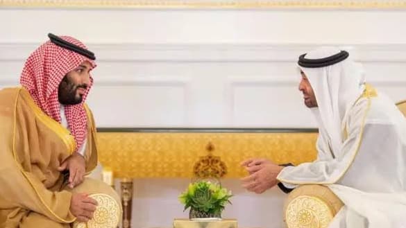 ميدل إيست آي: هجوم الحوثيين على المخا تزامن مع تعثر محادثات سعودية إماراتية