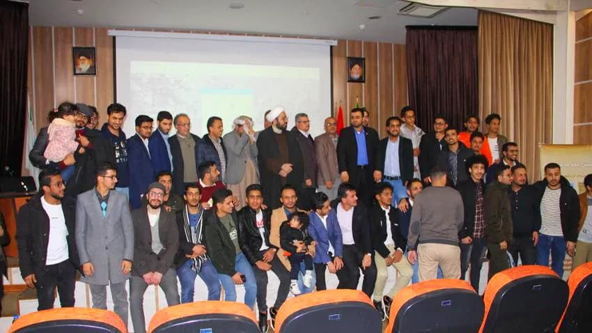 المنح الدراسية الإيرانية.. استقطاب حوثي للمتفوقين وتكريس للتبعية