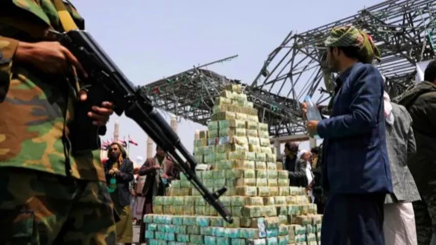 العقوبات الأميركية تخنق اقتصاد الحوثيين.. هل يقترب القطاع المصرفي والتجاري من لحظة الانهيار؟