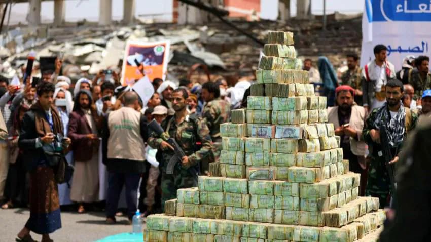 جبايات تحت التهديد.. كيف حول الحوثيون خزائن التجار في مناطقهم إلى ماكينات لتمويل حروبهم؟