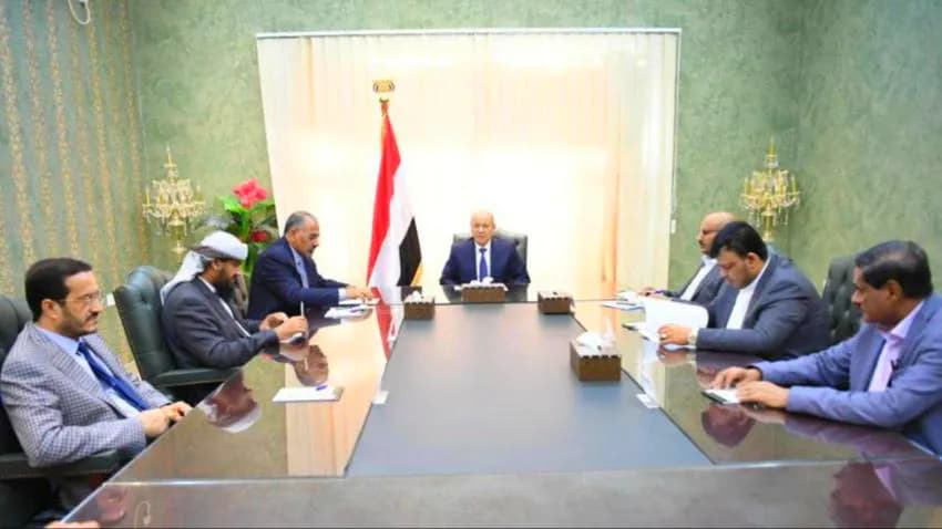 السلطة الشرعية.. من موقع القيادة إلى هامش المشهد