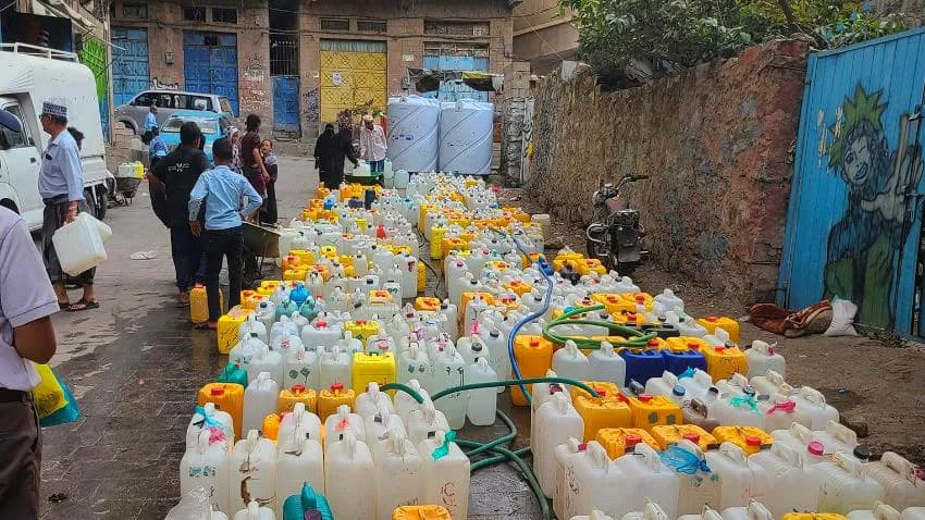 العطش في كل بيت.. أزمة مياه تخنق تعز وتفجر الغضب الشعبي