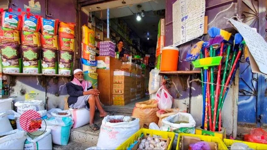 استمرار ارتفاع أسعار السلع في مناطق نفوذ الحكومة رغم التحسن  النسبي في قيمة العملة