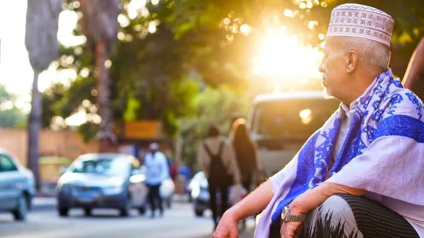 اليمنيون في الخارج.. مأساة بلا ظهير سياسي وحقوق ضائعة بين المفوضية وصمت السفارات
