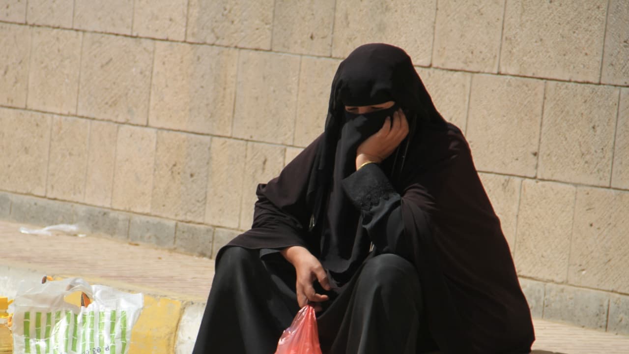 ندوب خفية.. الاضطرابات النفسية تعمّق مأساة النساء خلال سنوات الحرب
