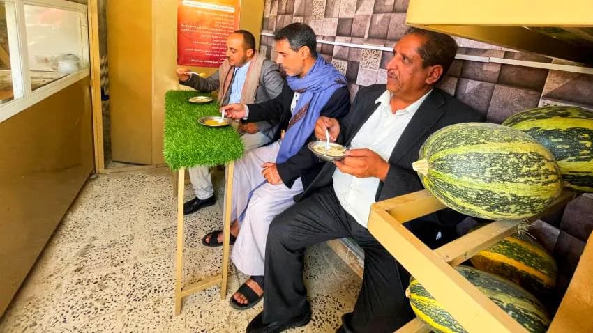 "الدبا".. إقبال على حلوى يمنية من فاكهة "يحبها النبي"