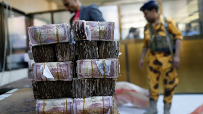 البنك الدولي يقيّم أضرار الحرب والحكومة تدعو إلى تحويل الإغاثة إلى عمل تنموي