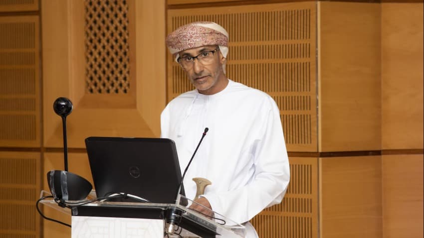 عُمان: الحل في اليمن سياسي وبدون شروط مسبقة
