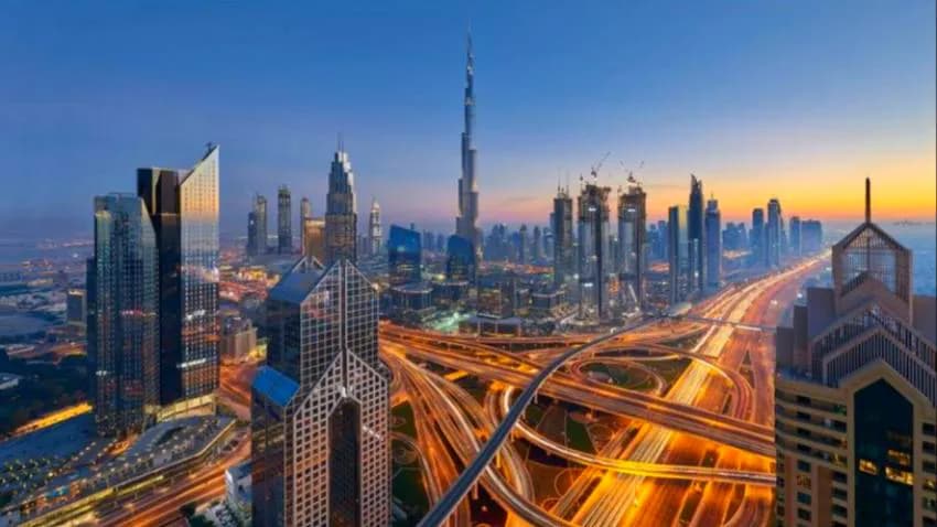الإمارات.. هل حان وقت الدفع؟