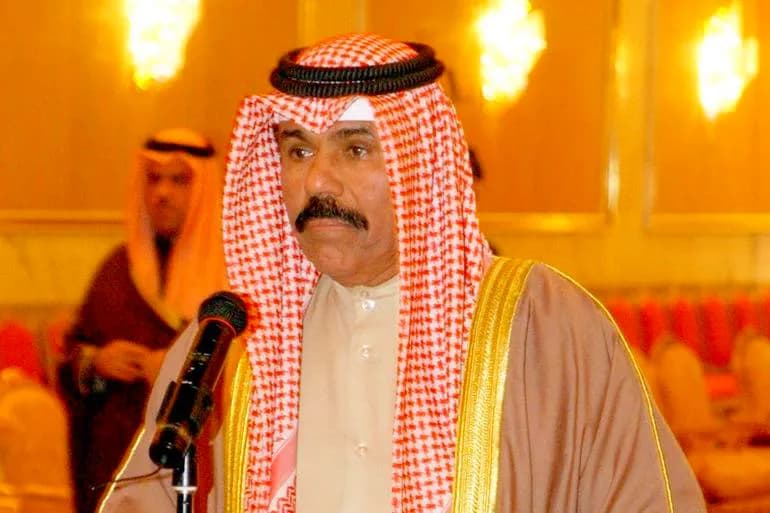 أمير الكويت الجديد "نواف الأحمد" يكلف الحكومة باستمرار مهامها