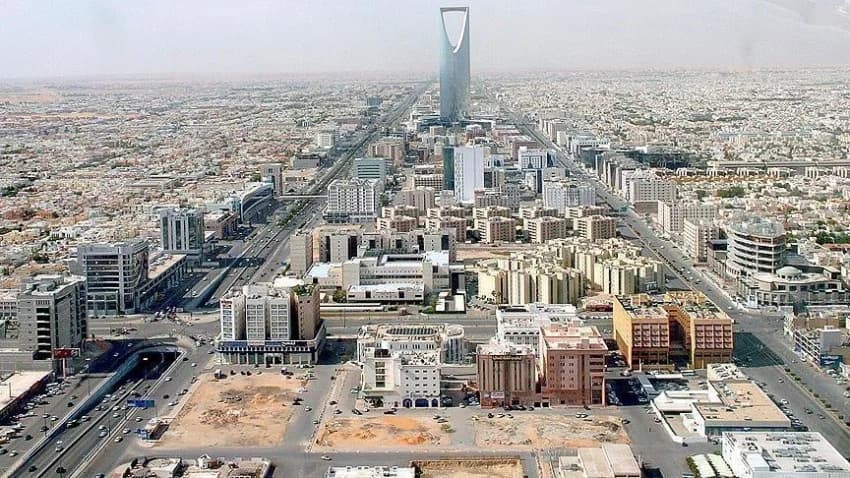 إلغاء نظام "الكفيل" في السعودية يدخل حيز التنفيذ