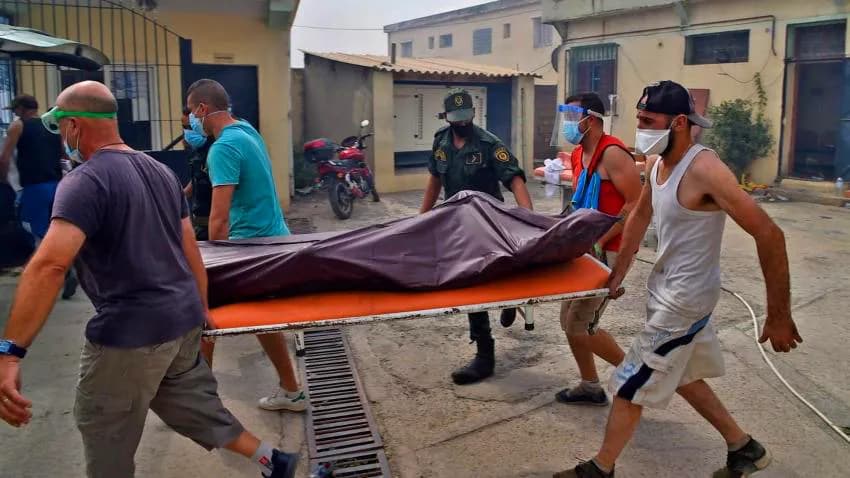 ارتفاع قتلى ضحايا حرائق الغابات في الجزائر إلى 65 بينهم 28 عسكريا