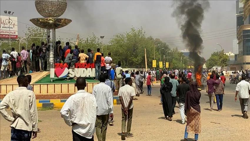 ضغوط دولية ضد زعماء الانقلاب في السودان مع استمرار الاحتجاجات الشعبية