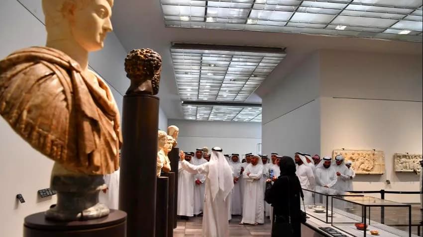 متحف إماراتي في الاتهام.. فرنسا تبدأ تحقيقا مع المدير السابق للوفر الفرنسي