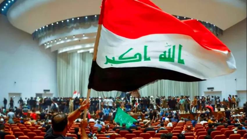 هدوء حذر في العراق بعد اقتحام أنصار مقتدى الصدر مقر البرلمان