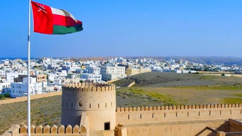 قتلى وجرحى بهجوم مسلح على مسجد للشيعة في مسقط