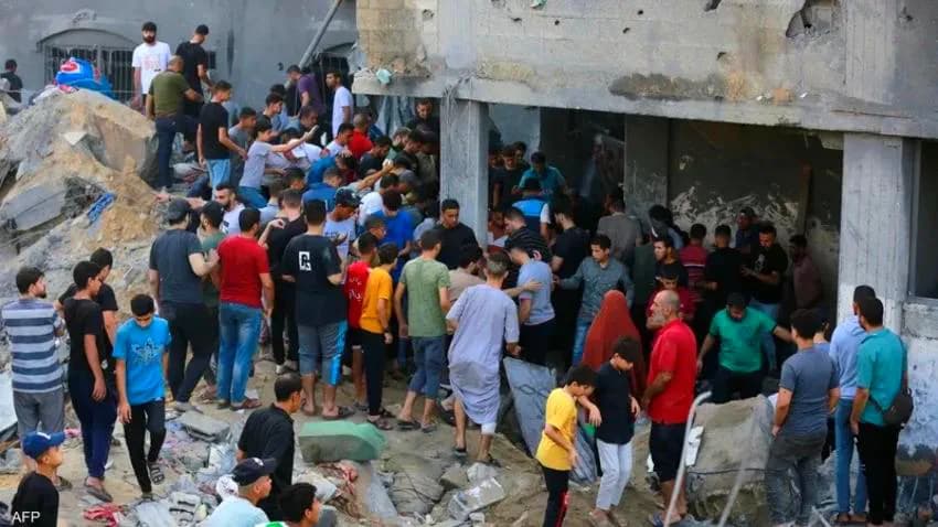 76 شهيدا في غزة بأول أيام العيد وحماس تدعو للتحرك لوقف العدوان