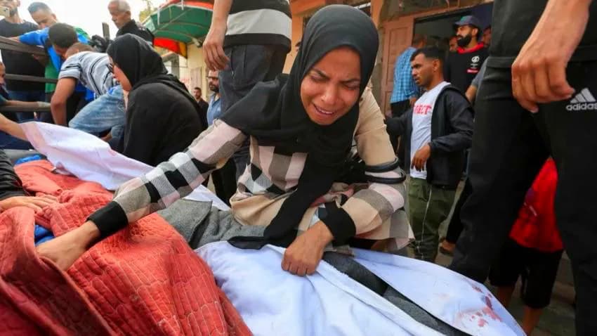 100 قتيل في ضربات إسرائيلية على غزة منذ فجر اليوم
