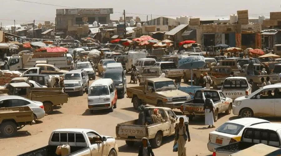حملة على التجار بالجوف وإصابات في تظاهرة مناوئة للحوثي بدمت
