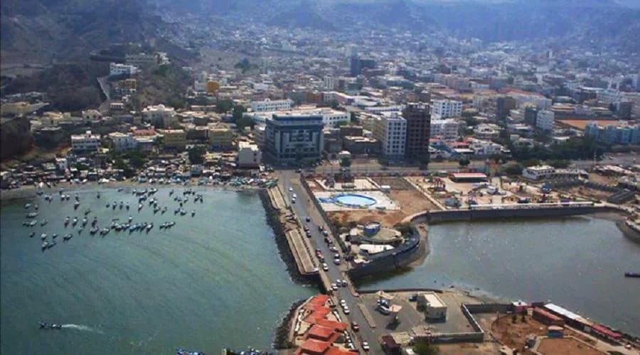 العثور على 3 جثث لأشخاص من عائلة واحدة داخل منزل بعدن