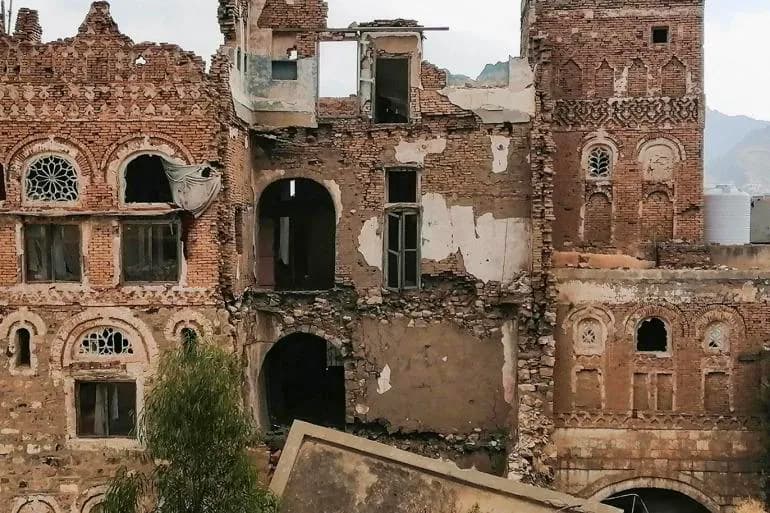 انهيار في المتحف الوطني بتعز ومناشدات للسلطة المحلية بسرعة التدخل
