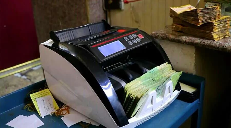 مسؤول حكومي: المهمة الأبرز للحكومة الجديدة إيقاف تدهور العملة